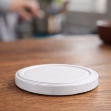 89 plechových viečok - bielych