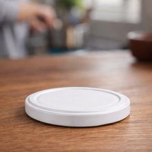 66 plechových viečok - bielych