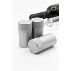 Plastový skrutkovací uzáver - strieborný